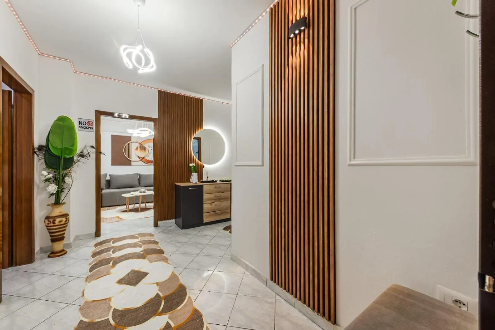 Apartment Aria Beachfront Residences Durres