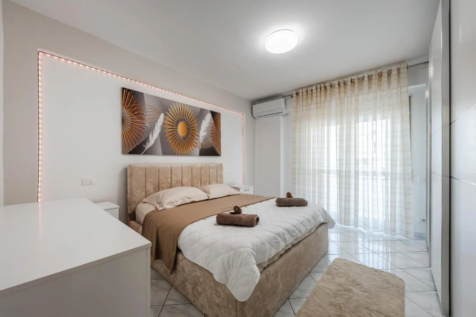 Apartment Aria Beachfront Residences Durres